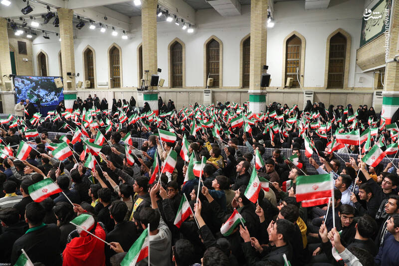 عکس/ دیدار هزاران دانشآموز و دانشجو با رهبر انقلاب