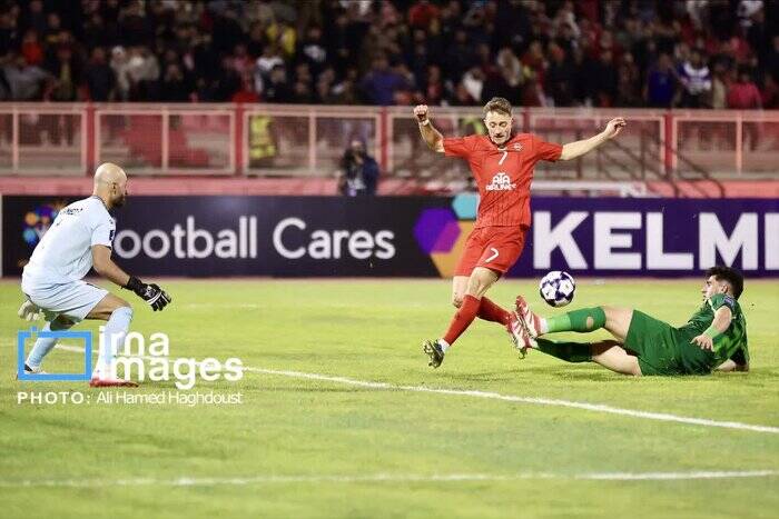 دومین برد متوالی تراکتور با درخشش بیرو؛ پرشورها نیمی از راه صعود را طی کردند + فیلم 3