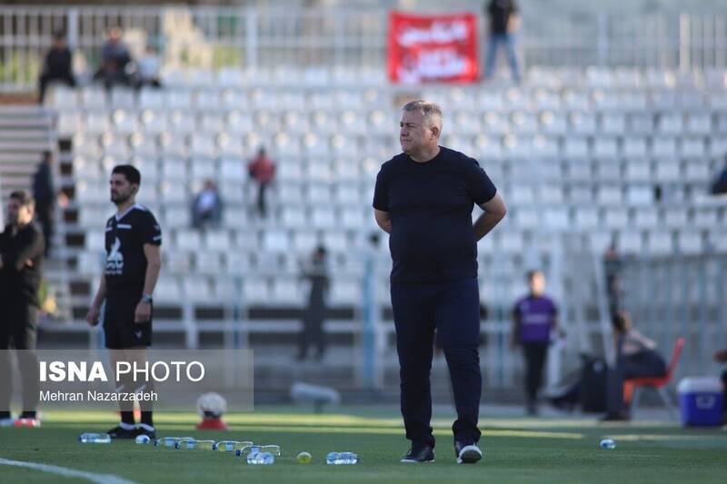 بازي،زمين،تيم،چمن،كيفيت،برد،تراكتور،كاملاً،تبريز،موقعيت،بازيك ...