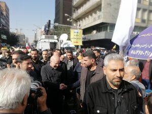 عکس / حضور قالیباف در راهپیمایی یوم‌الله 13 آبان