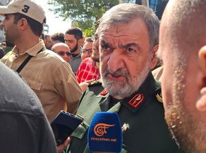 عکس/ حضور محسن رضایی در راهپیمایی ۱۳ آبان