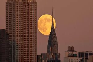 بزرگترین ابرماه از سال 2019، شب چهارشنبه در آسمان می‌درخشد