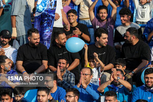 آتش‌بازی هواداران استقلال کار دست این تیم داد