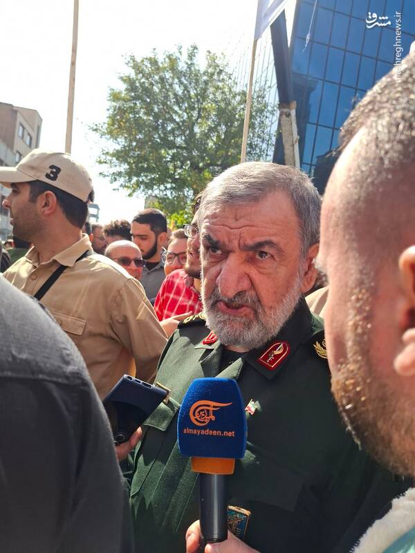 عکس / حضور محسن رضایی در راهپیمایی 13 آبان