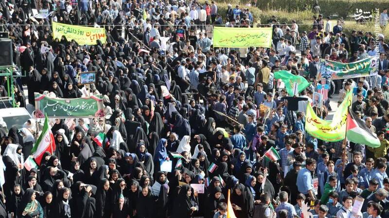 عکس / انبوه جمعیت یزدی‌ها علیه آمریکا و اسرائیل 5