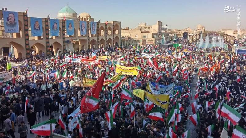 عکس / انبوه جمعیت یزدی‌ها علیه آمریکا و اسرائیل 2