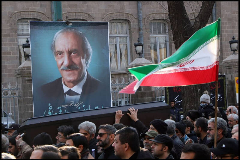 سرودی که با ۴۸ ساعت کار در تاریخ ماند؛ «آمریکا آمریکا» غوغا میکند!