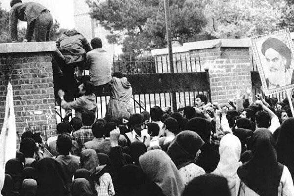 سرودی که با ۴۸ ساعت کار در تاریخ ماند؛ «آمریکا آمریکا» غوغا میکند!