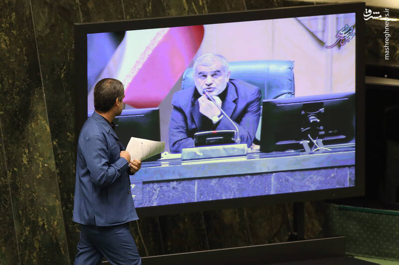 عکس / حواشی صحن علنی مجلس امروز 13 آبان 23