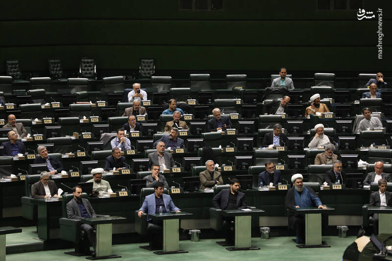 عکس / حواشی صحن علنی مجلس امروز 13 آبان 16