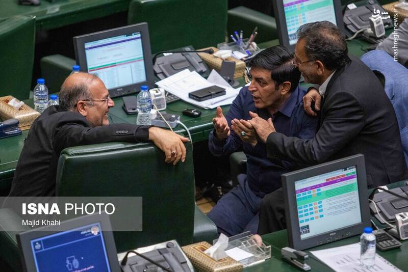 عکس / حواشی صحن علنی مجلس امروز 13 آبان 30