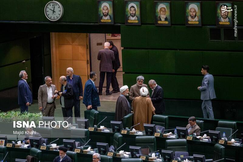 عکس / حواشی صحن علنی مجلس امروز 13 آبان 17