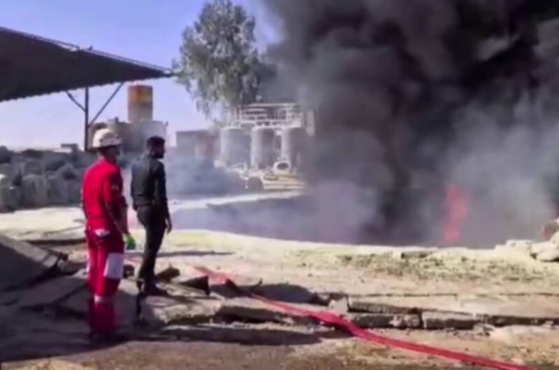 فیلم/ آتش‌سوزی در شرکت پالایش نفت پارسیان ایوانکی