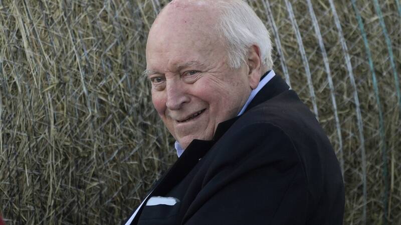 دیک چنی، از سفر به تهران تا طراحی لشکرکشی به غرب آسیا/ منفورترین سیاستمدار آمریکا هم خوراک مور و مار می شود!