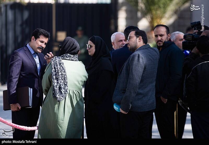 عکس / وزرای دولت در جمع خبرنگاران 25