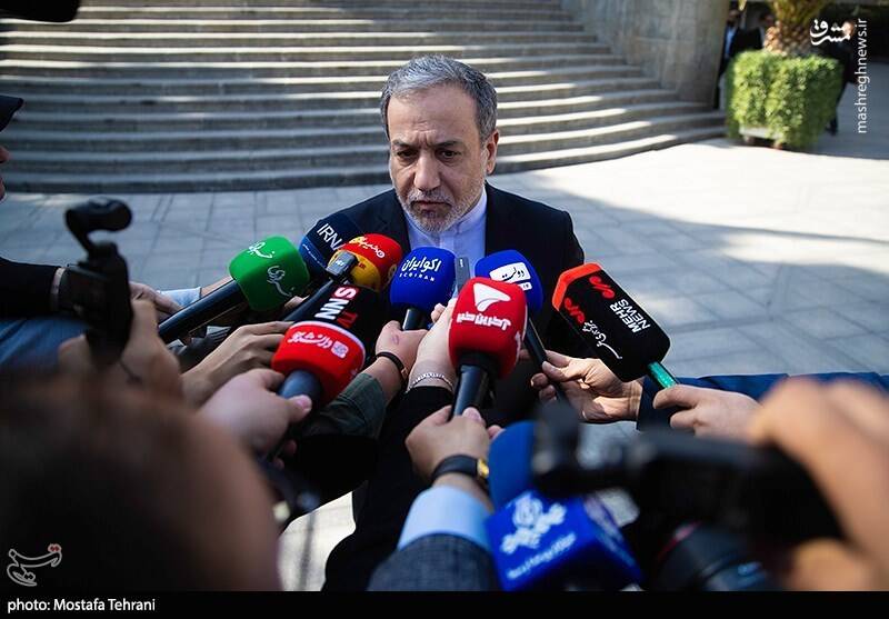 عکس / وزرای دولت در جمع خبرنگاران 18