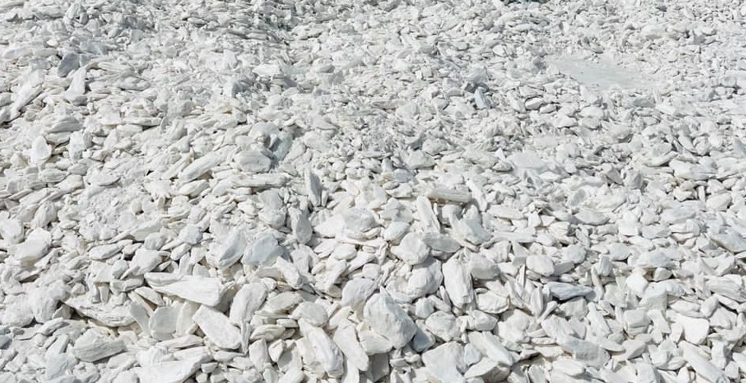 نقش پودر تالک افغان در بهبود کارایی ترکیبات رنگ و پلیمر؛ از معدن تا صنعت