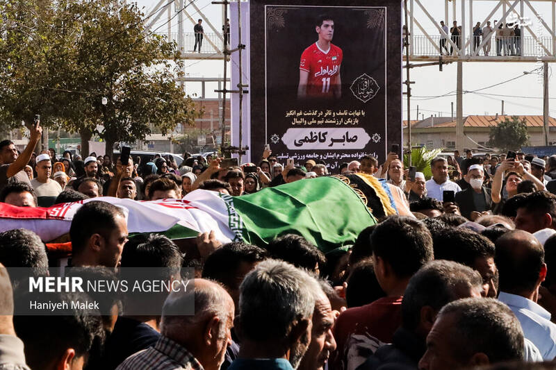 عکس / تشییع پیکر زنده‌یاد "صابر کاظمی" در آق قلا 18