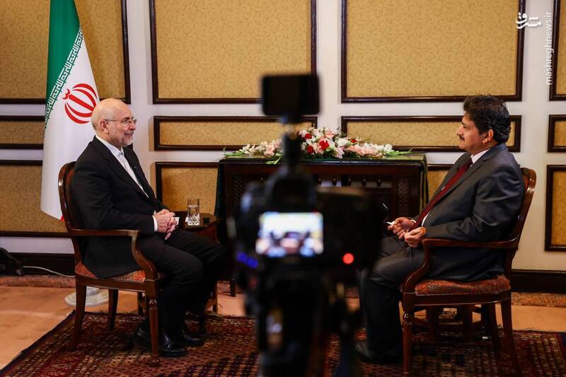 عکس/ مصاحبه روزنامهنگار سرشناس پاکستانی با قالیباف در اسلامآباد