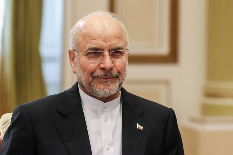  قالیباف: رژیم از روز هفتم جنگ به دنبال آتش‌بس بود