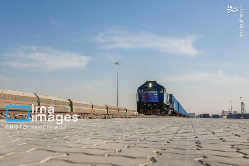 عکس/ ورود اولین قطار باری برنامهریزی شده از روسیه به آپرین
