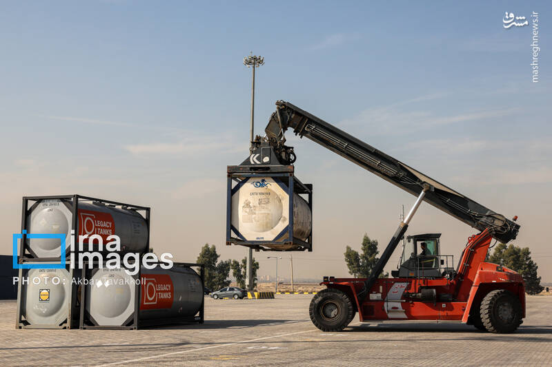 عکس/ ورود اولین قطار باری برنامهریزی شده از روسیه به آپرین