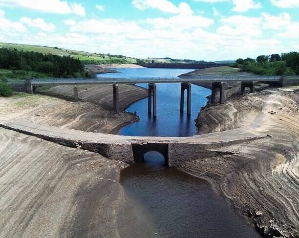 آب،بارندگي،انگليس،خشكسالي،شلنگ،مخزن،ميانگين،خشك،كمبود،توجه،د ...