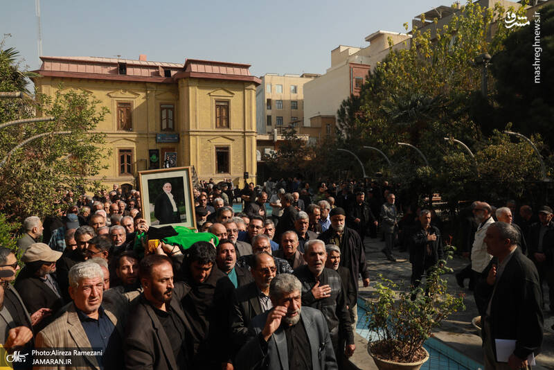 عکس / مراسم تشییع پیرغلام اهل بیت (ع) سید محمد موسوی سجاسی 38
