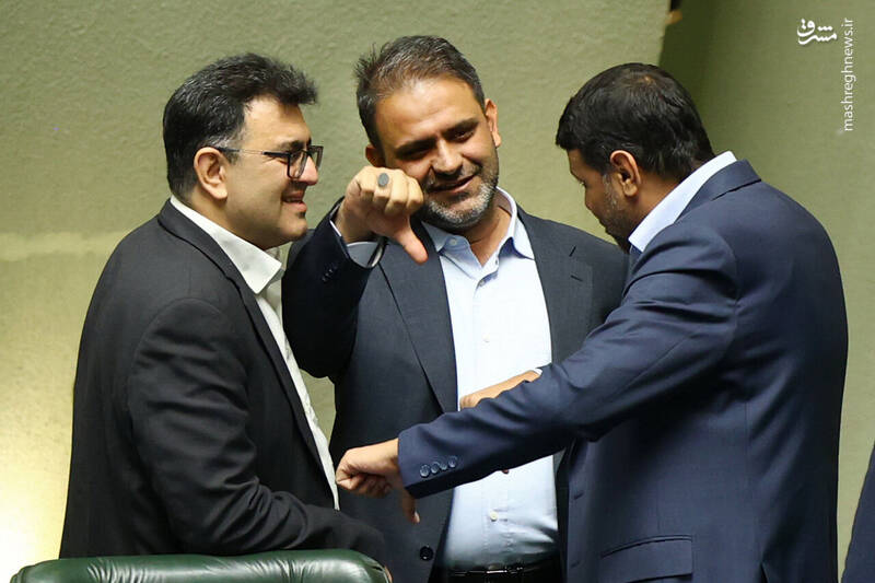 عکس / نشست علنی یکشنبه 18 آبان 1404 مجلس 33