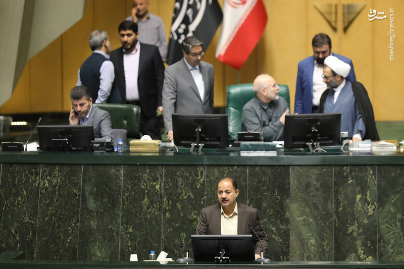 عکس / نشست علنی یکشنبه 18 آبان 1404 مجلس 13