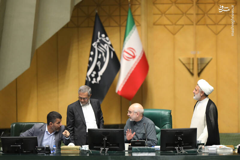 عکس / نشست علنی یکشنبه 18 آبان 1404 مجلس 17