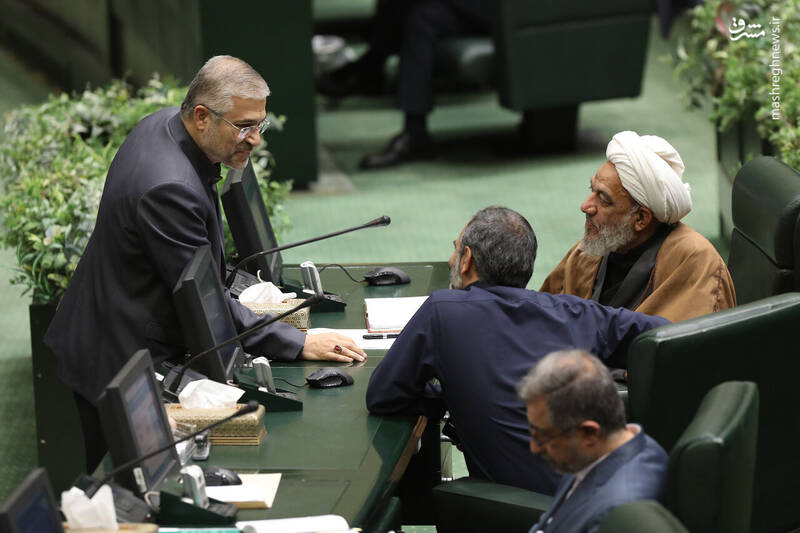 عکس / نشست علنی یکشنبه 18 آبان 1404 مجلس 4