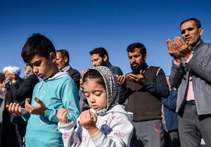 عکس / نماز مردم بجنورد برای نزول باران