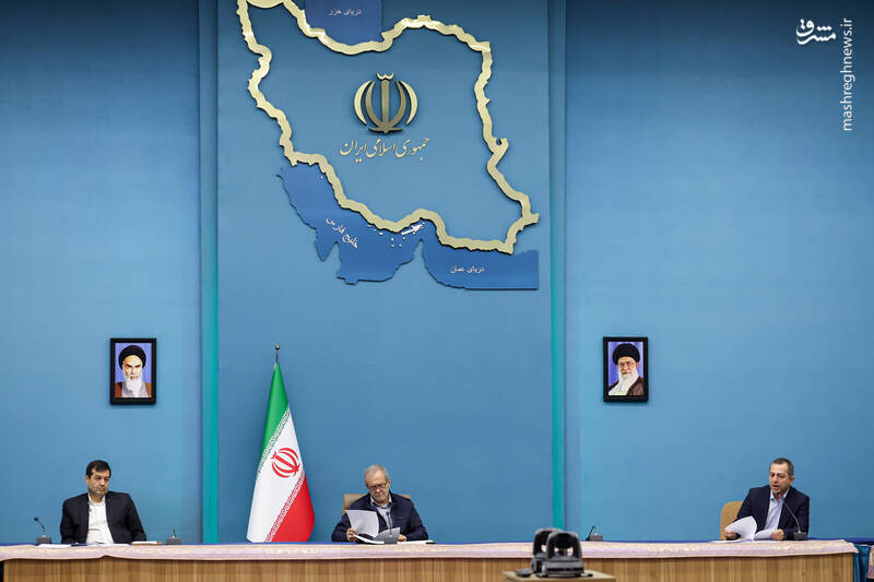 عکس / حضور رئیس‌جمهور در شورای عالی نوجوانان و جوانان 12