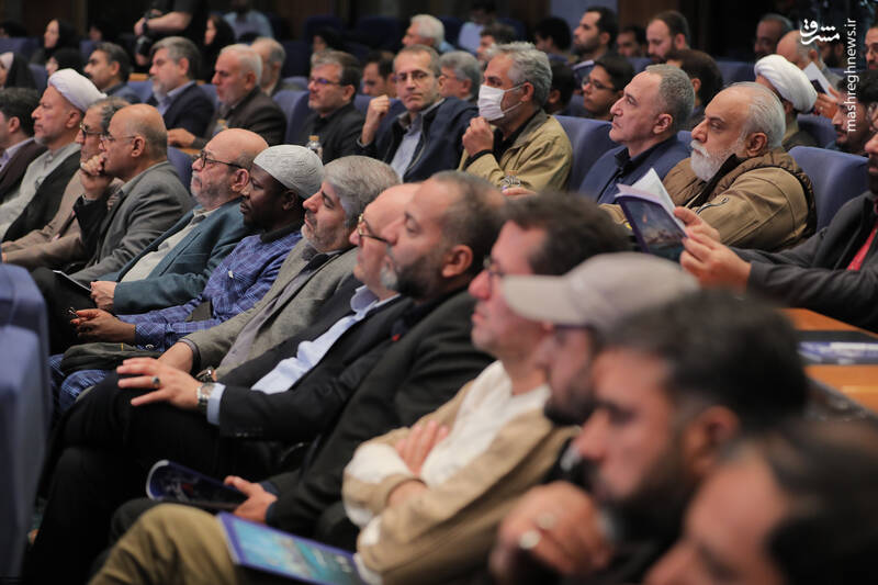 عکس / نشست پایانی همایش «ما و غرب؛ در آراء و اندیشه رهبر انقلاب» 18