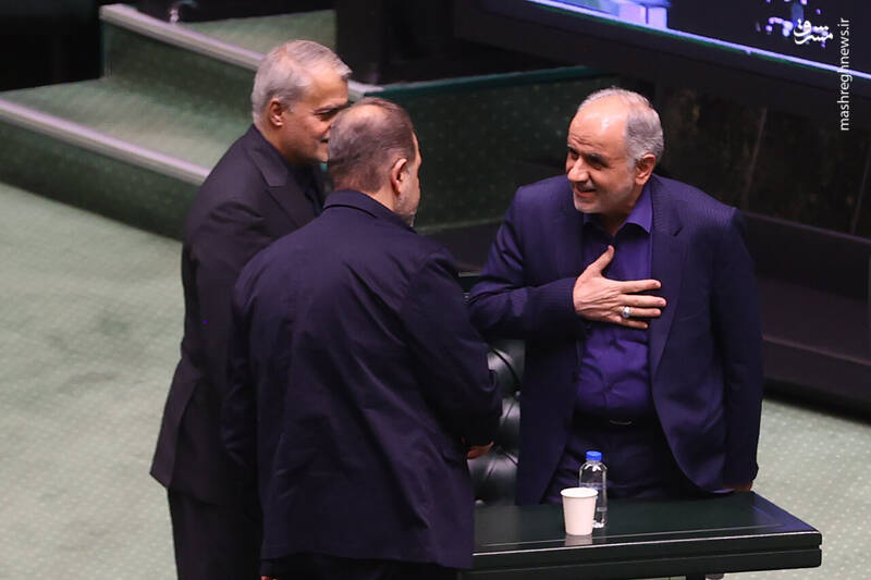 عکس / حضور تعدادی از وزرای دولت در صحن علنی مجلس 36