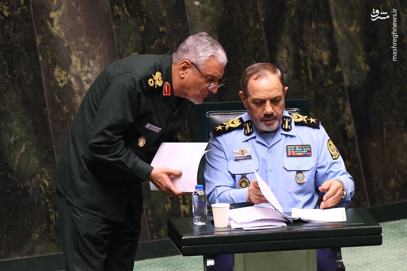 عکس / حضور تعدادی از وزرای دولت در صحن علنی مجلس 37