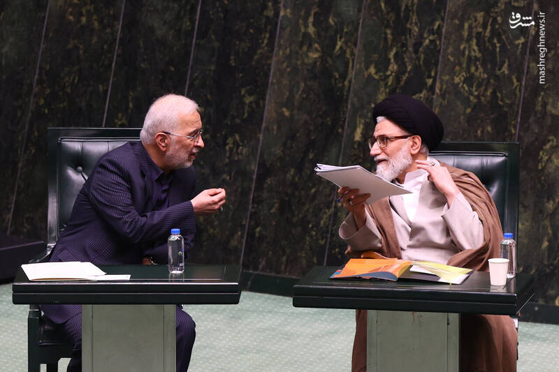 عکس / حضور تعدادی از وزرای دولت در صحن علنی مجلس 43