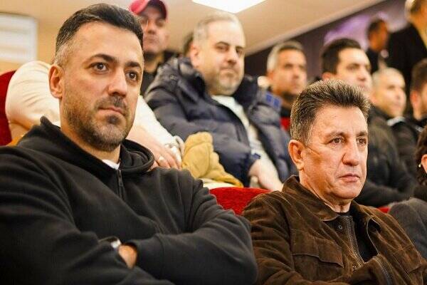 قلعه‌نویی مسئول عواقب نتایج تیم ملی است/ بهترین لیست را انتخاب کردند!