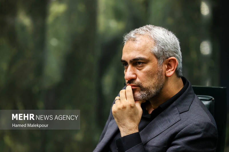 جلسه بررسی اجرای برنامه هفتم در صحن علنی مجلس با حضور رئیس جمهور