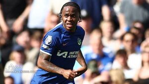 سارقان نقابدار در خانه استرلینگ غافلگیر شدند