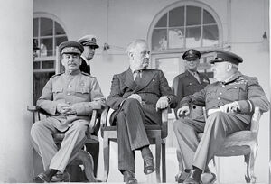 تاریخ؛ سپر عقل در برابر فریب تسلیم