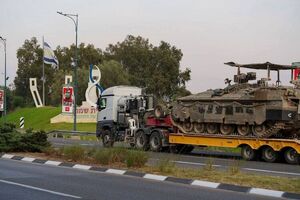 انتقال تجهیزات نظامی سنگین رژیم صهیونیستی به مرز لبنان + فیلم