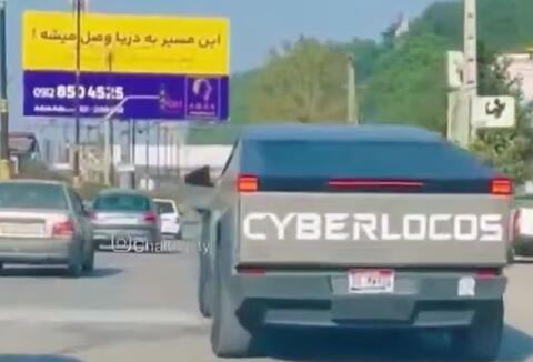 تردد تسلا در خیابان‌های چالوس