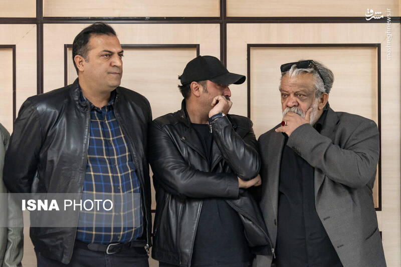 عکس / حضور چهره‌ها در تشییع پیکر "همایون ارشادی" 6