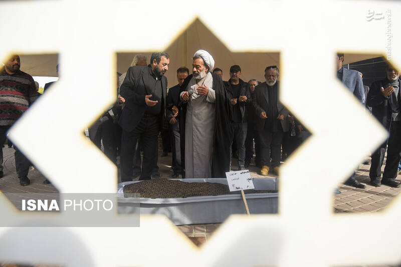 عکس / حضور چهره‌ها در تشییع پیکر "همایون ارشادی" 8