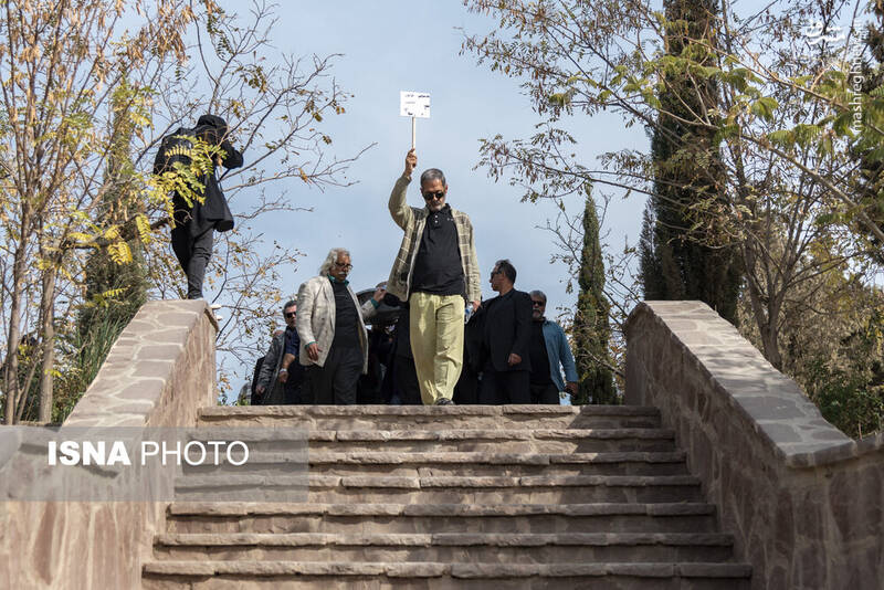 عکس / حضور چهره‌ها در تشییع پیکر "همایون ارشادی" 14