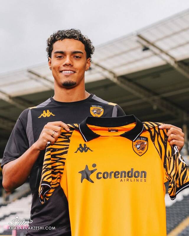 پسر رونالدینیو از زیر سایه پدر جدا می‌شود