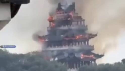 فیلم/ معبد ۱۵۰۰ ساله چین در آتش سوخت