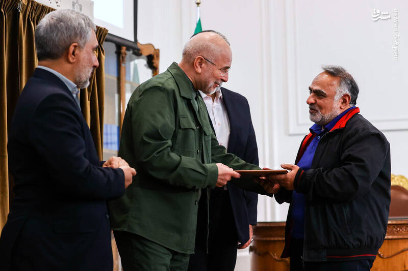 عکس / حضور قالیباف در گرامیداشت روز کتاب 15